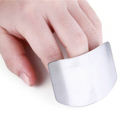 SafeSlice™ Premium Finger Guard for Effortless and Safe Slicing